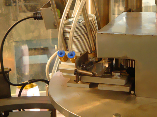 Three in One Mineral Water Liquid Filling Machines , 4000BPH Pure Water Bottle Filling Machine